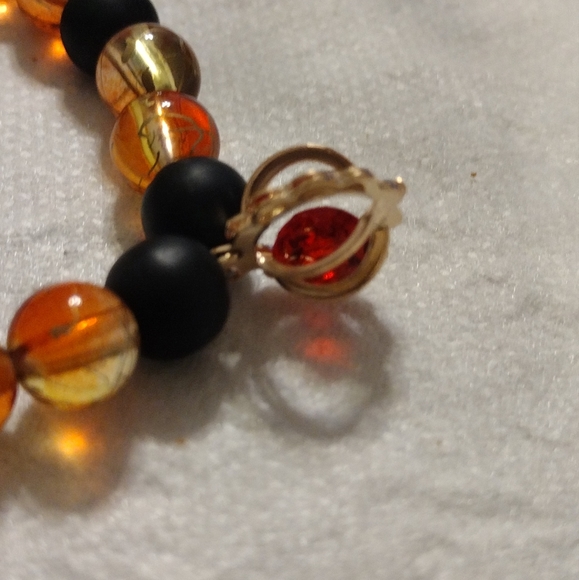 Artemis's Gems custom-made beaded bracelet with metal orb charm - Picture 5 of 7